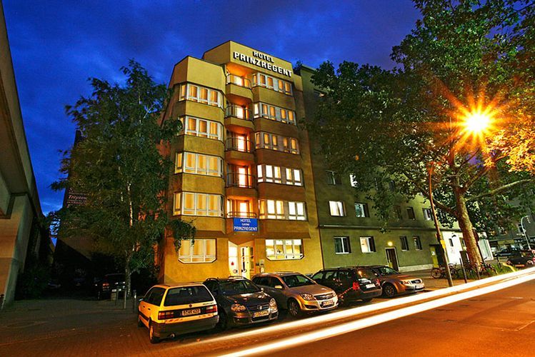 Отель, гостиница в Берлине, Германия, 950 м2 - фото 1