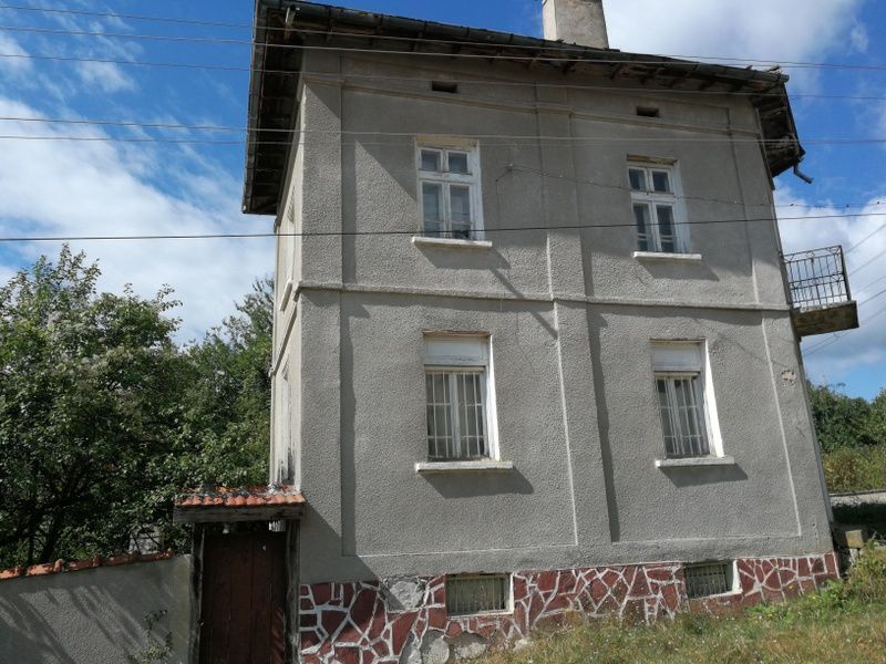 Дом в Ловече, Болгария, 300 м2 - фото 1