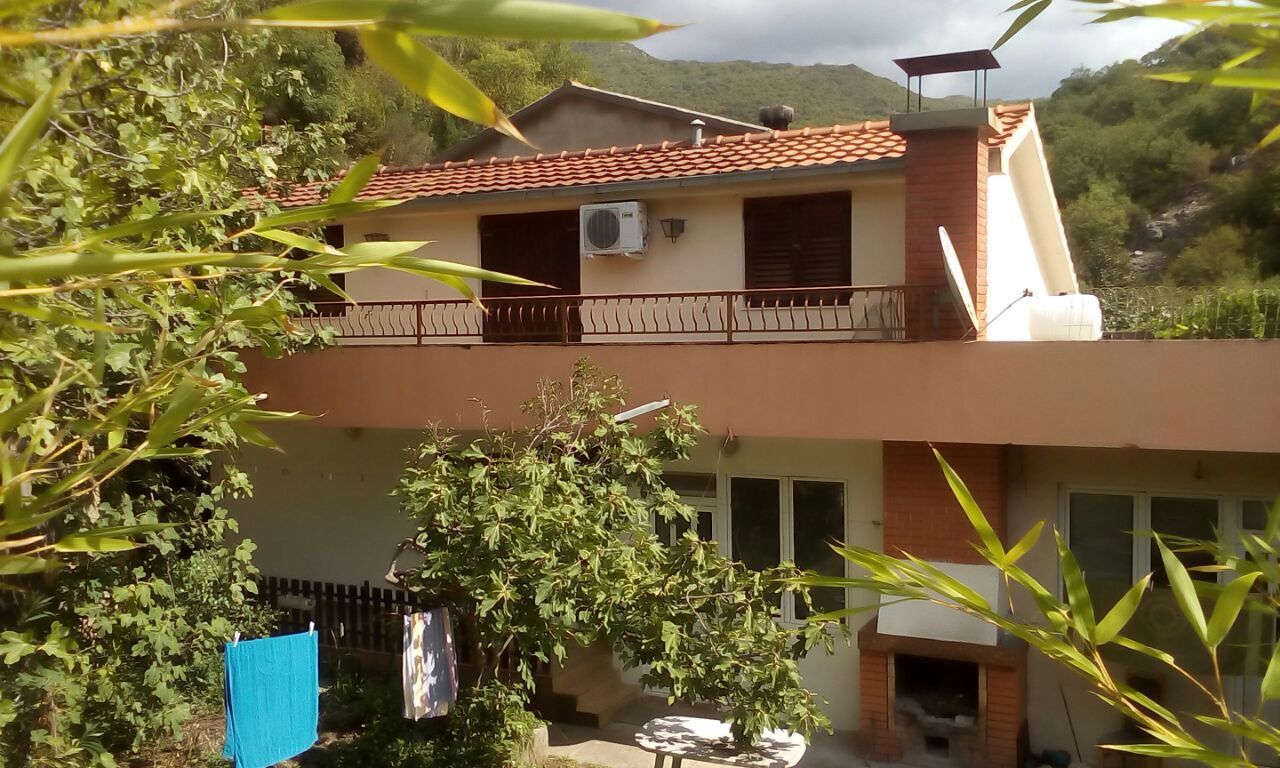 Апартаменты в Игало, Черногория, 94 м2 - фото 1