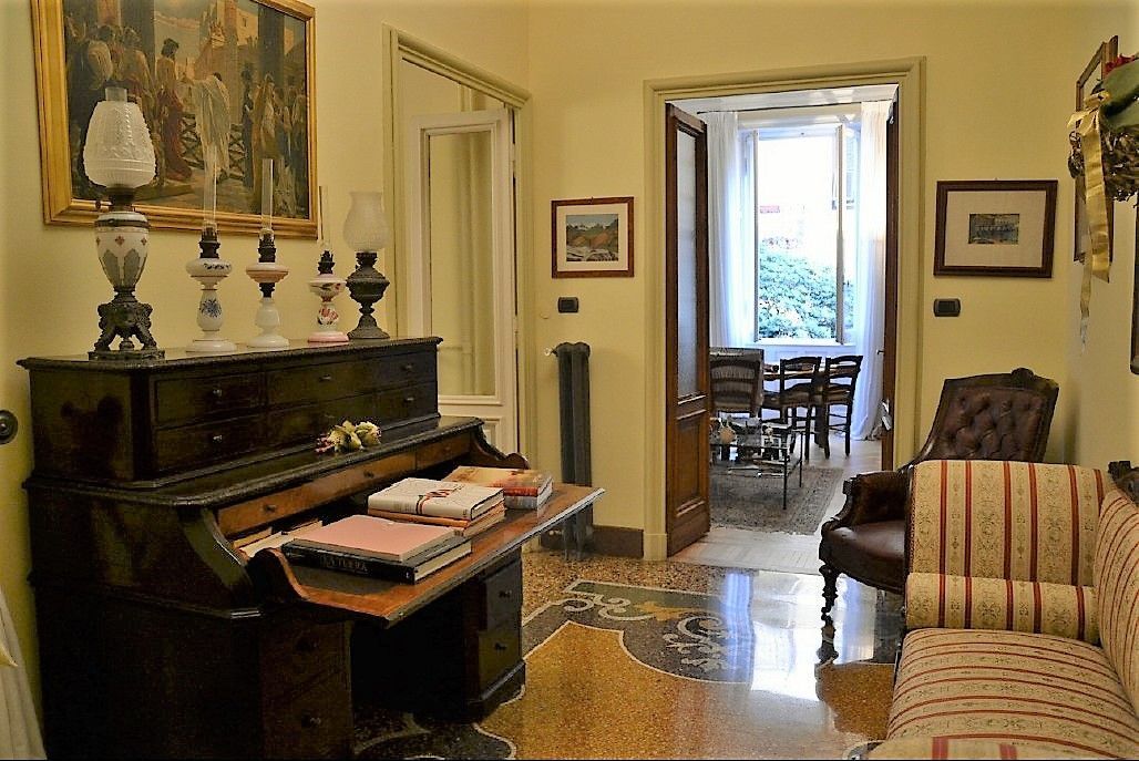 Квартира в Генуе, Италия, 182 м2 - фото 1