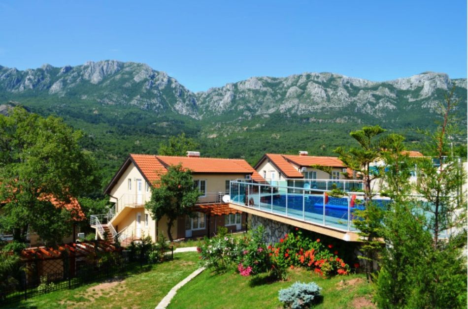 Квартира в Баре, Черногория, 122 м2 - фото 1