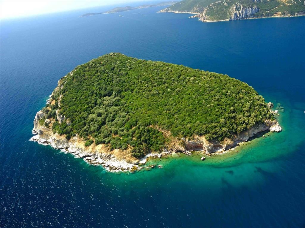 Остров на Хиосе, Греция, 159 000 м2 - фото 1