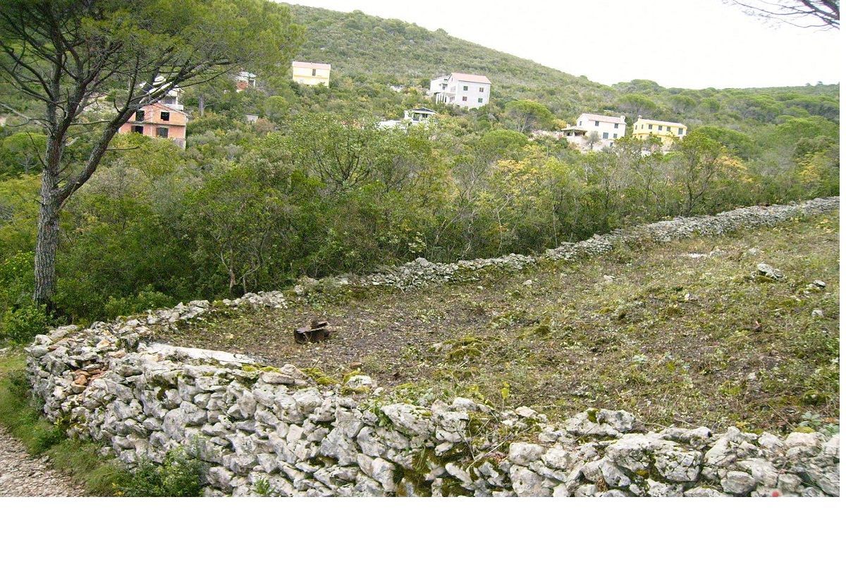 Земля на полуострове Луштица, Черногория, 2 000 м2 - фото 1