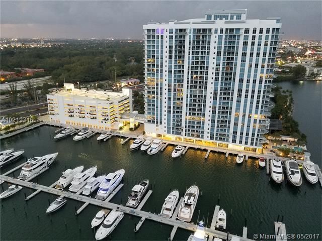 Апартаменты в Норт-Майами-Бич, США, 241.71 м2 - фото 1