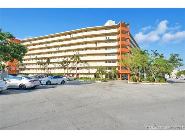 Апартаменты в Норт-Майами-Бич, США, 122.48 м2 - фото 1