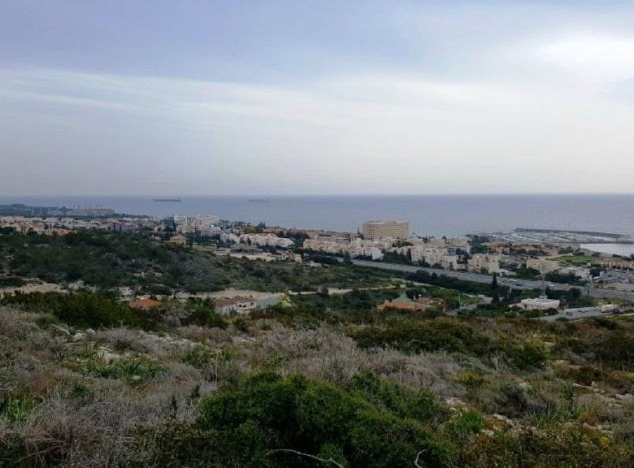 Земля в Лимасоле, Кипр, 6 355 м2 - фото 1