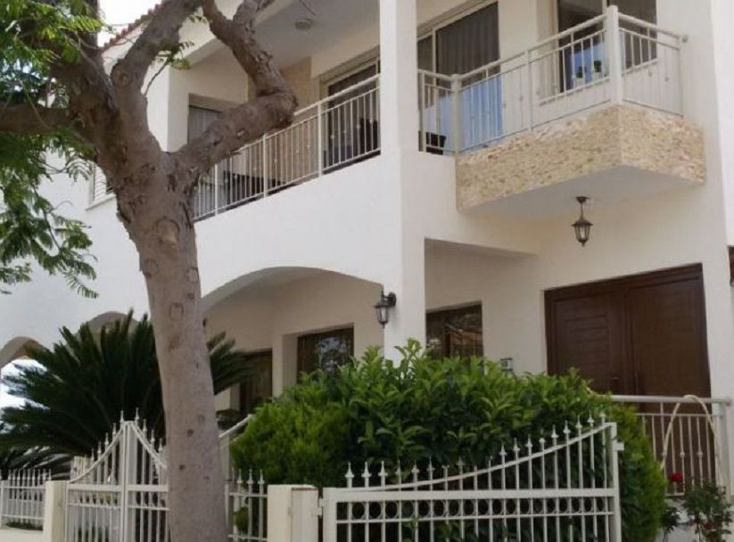 Доходный дом в Пафосе, Кипр, 870 м2 - фото 1