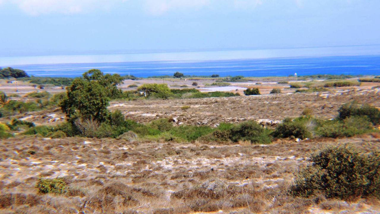 Земля в Паралимни, Кипр, 1 000 м2 - фото 1