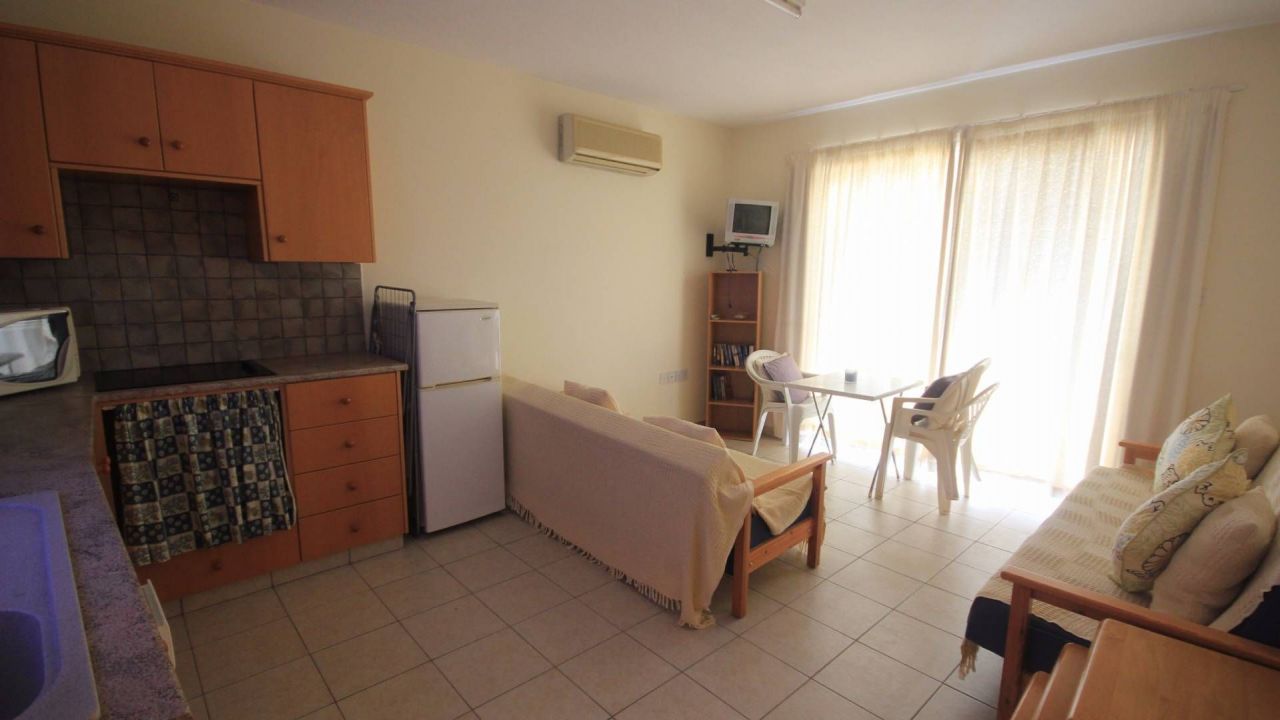 Апартаменты в Паралимни, Кипр, 45 м2 - фото 1