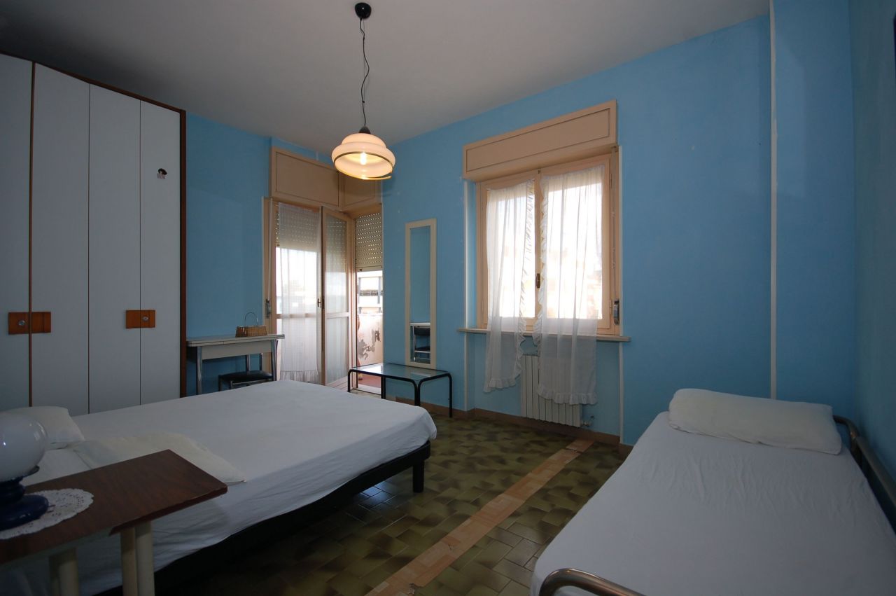 Квартира в Пескаре, Италия, 80 м2 - фото 1