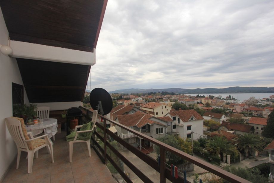 Квартира в Тивате, Черногория, 100 м2 - фото 1