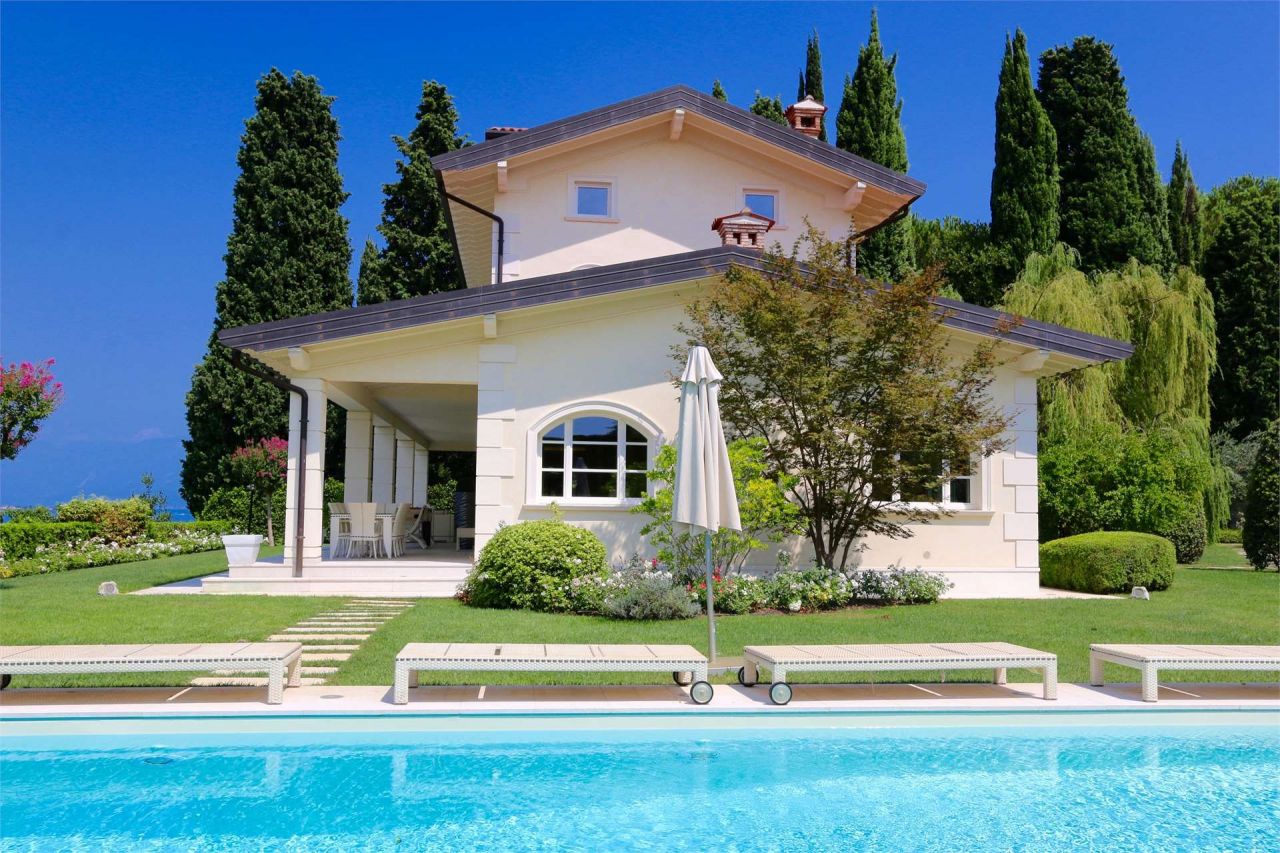 Вилла у озера Гарда, Италия, 628 м² - фото 3