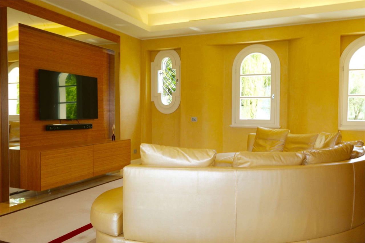 Вилла у озера Гарда, Италия, 628 м² - фото 9