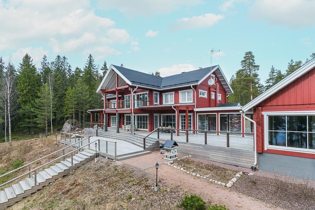 Дом в Пиккала, Финляндия, 456 м2 - фото 1