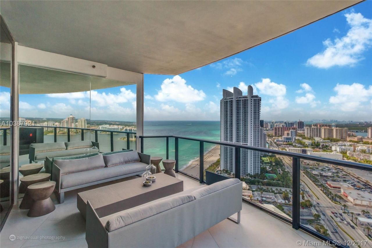 Квартира в Майами, США, 560 м² - фото 2