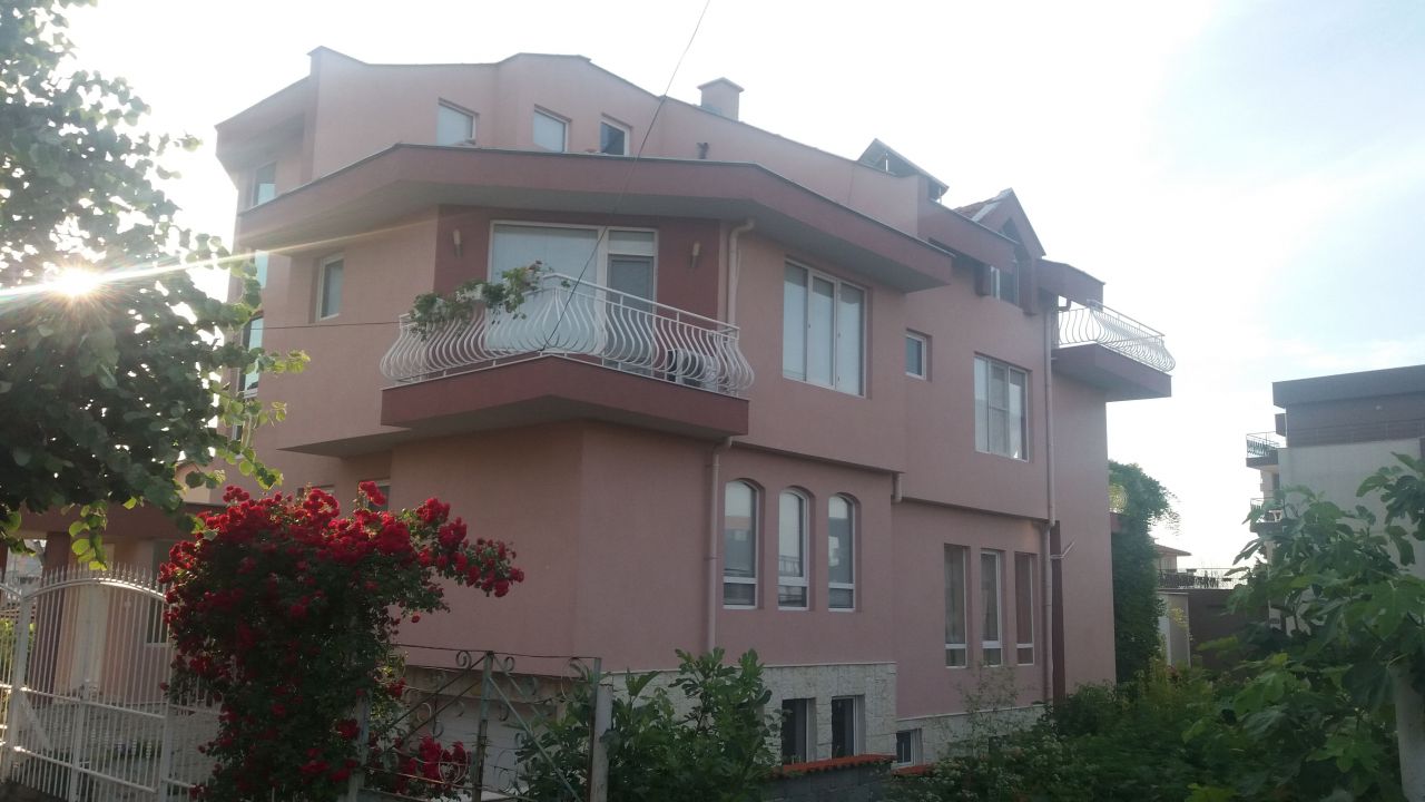 Дом в Сарафово, Болгария, 603 м2 - фото 1
