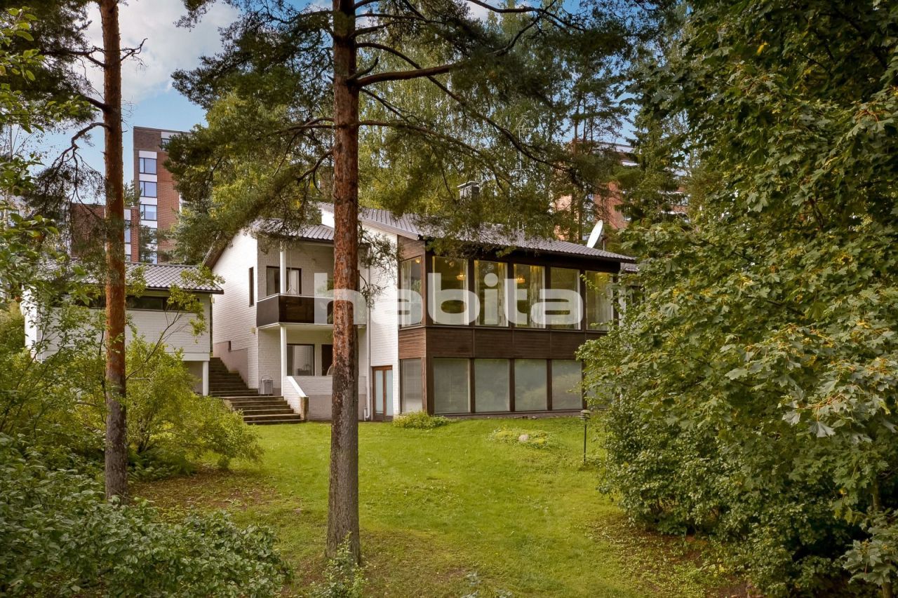 Дом в Котке, Финляндия, 281 м2 - фото 1