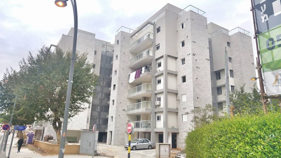 Квартира в Ришон-ле-Ционе, Израиль, 100 м2 - фото 1