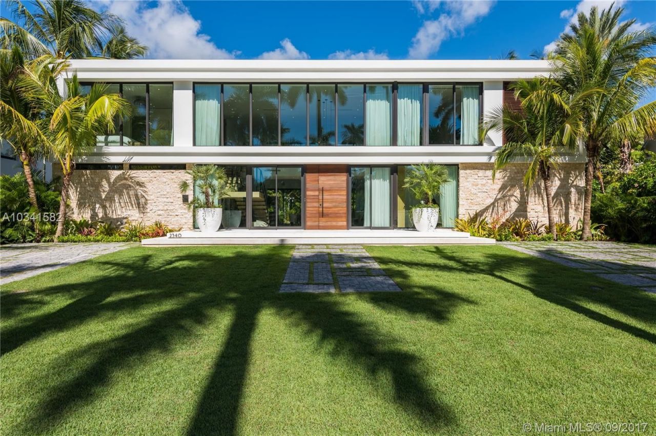 Дом в Майами, США, 460 м2 - фото 1