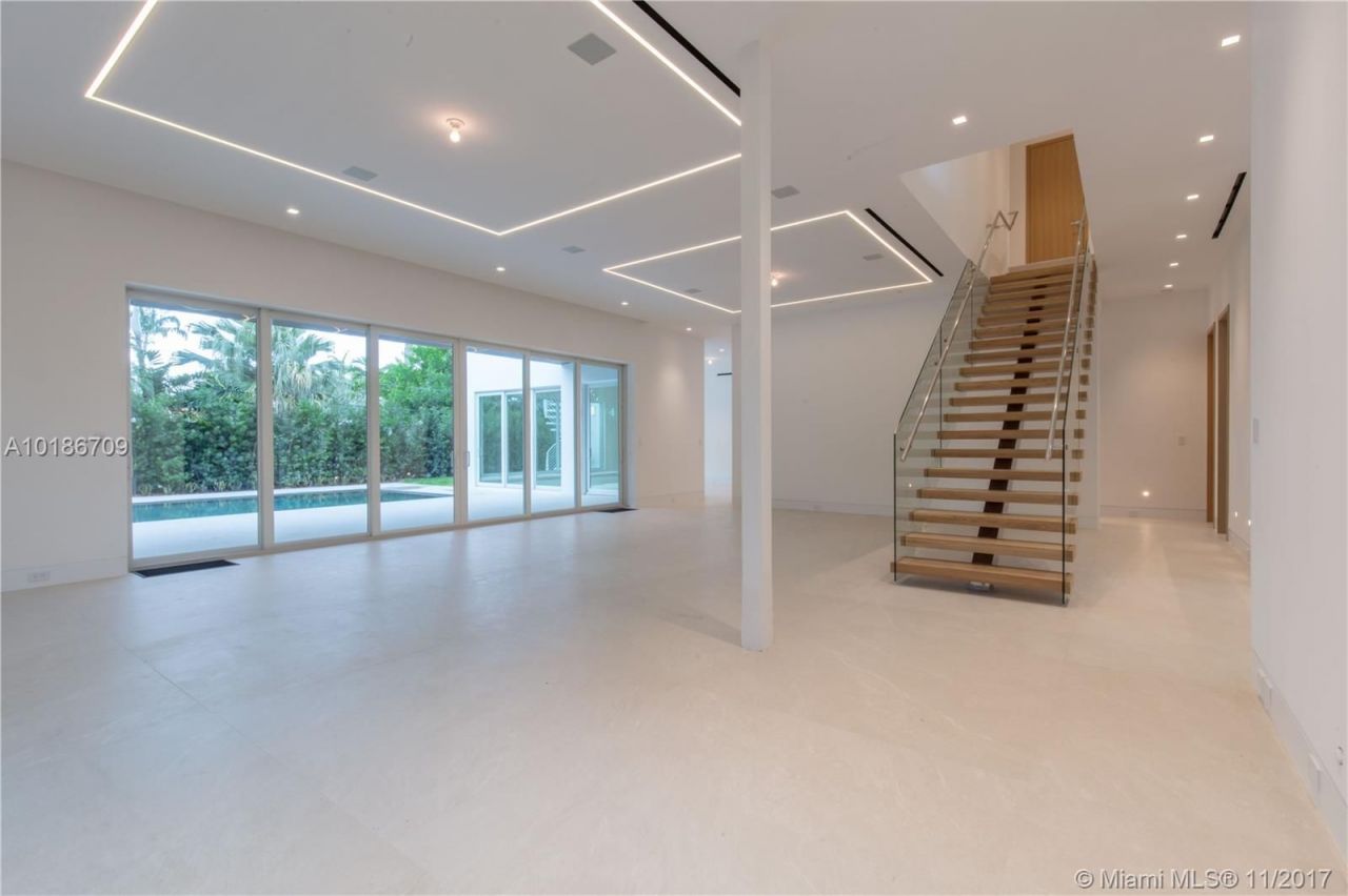 Дом в Майами, США, 580 м² - фото 9