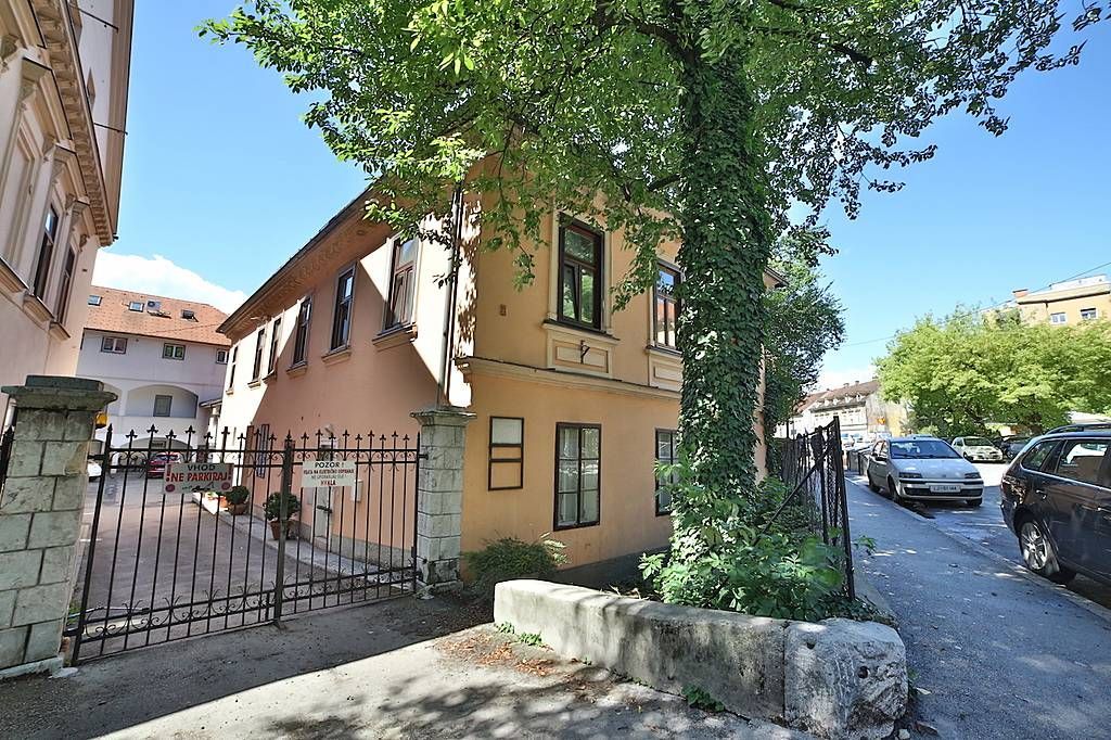 Дом в Любляне, Словения, 299 м² - фото 1