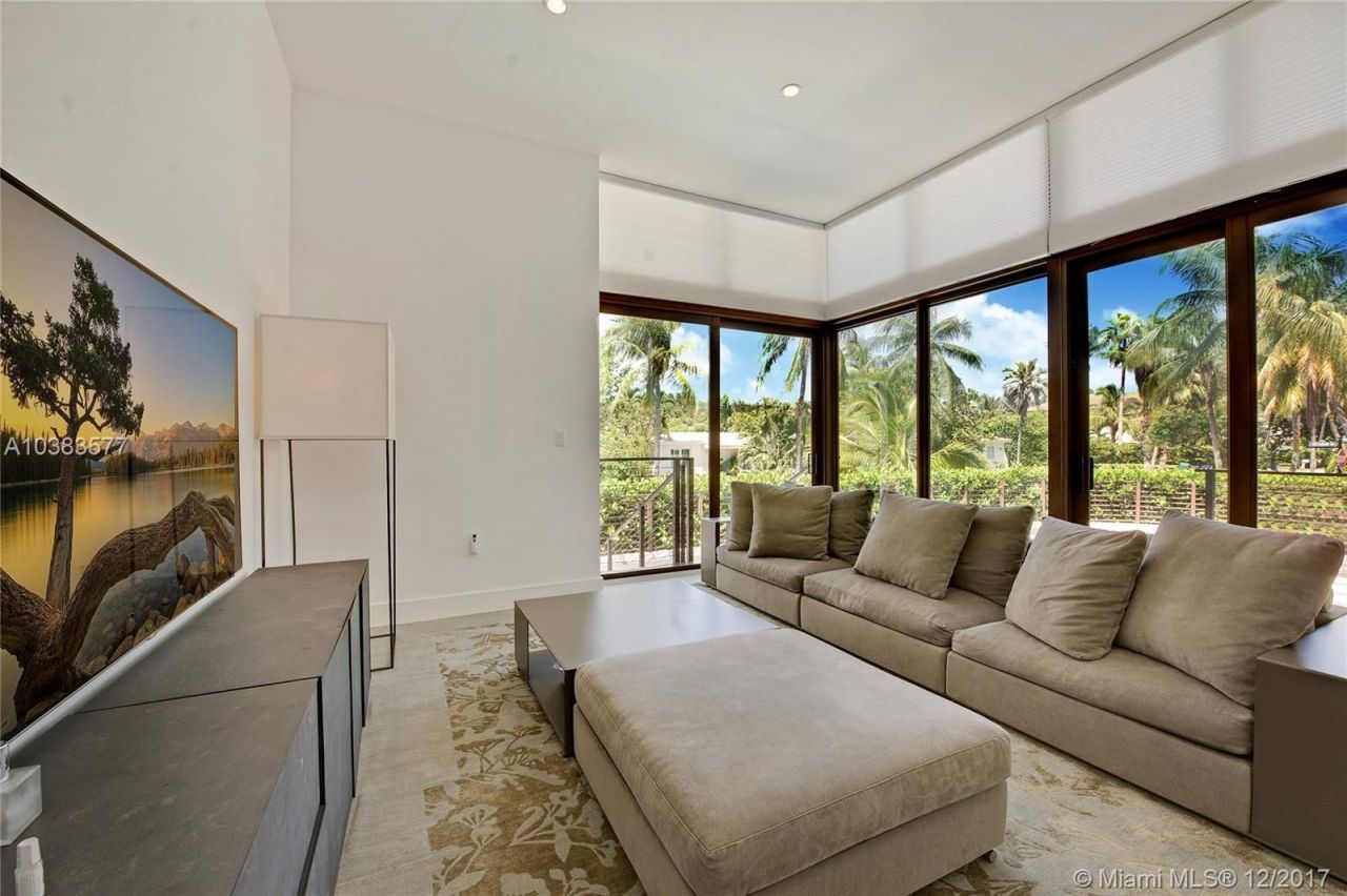 Дом в Майами, США, 370 м² - фото 7