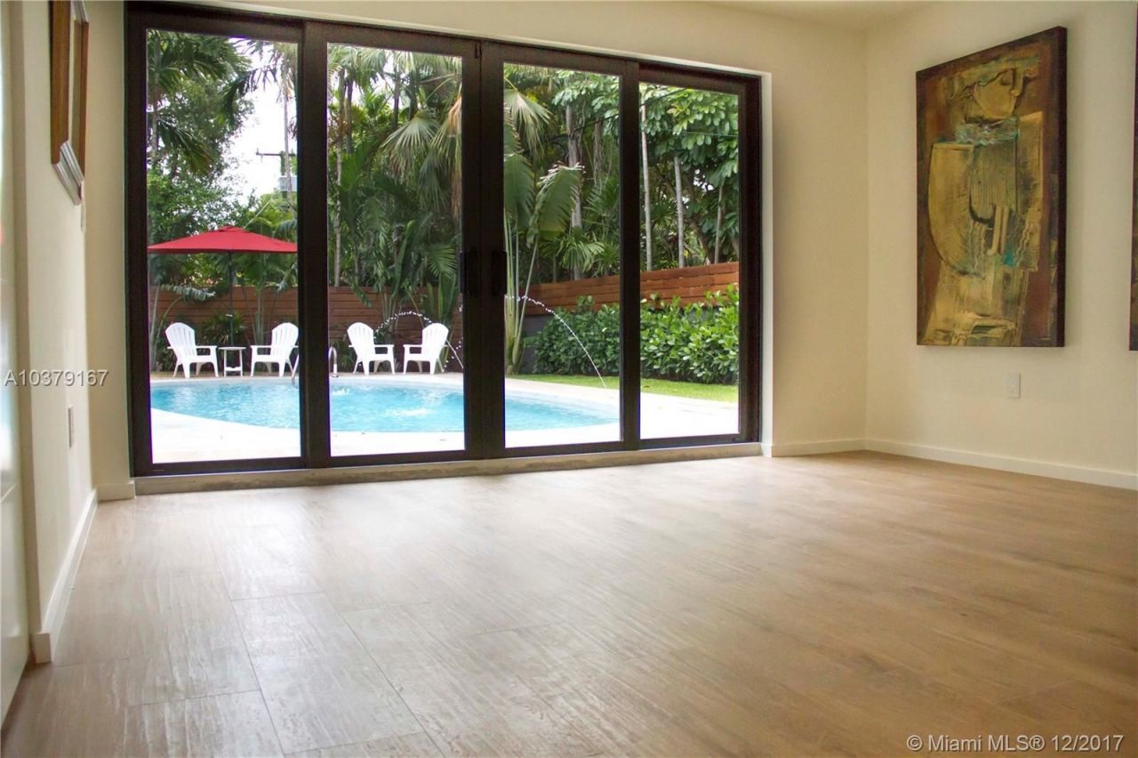 Дом в Майами, США, 380 м² - фото 2