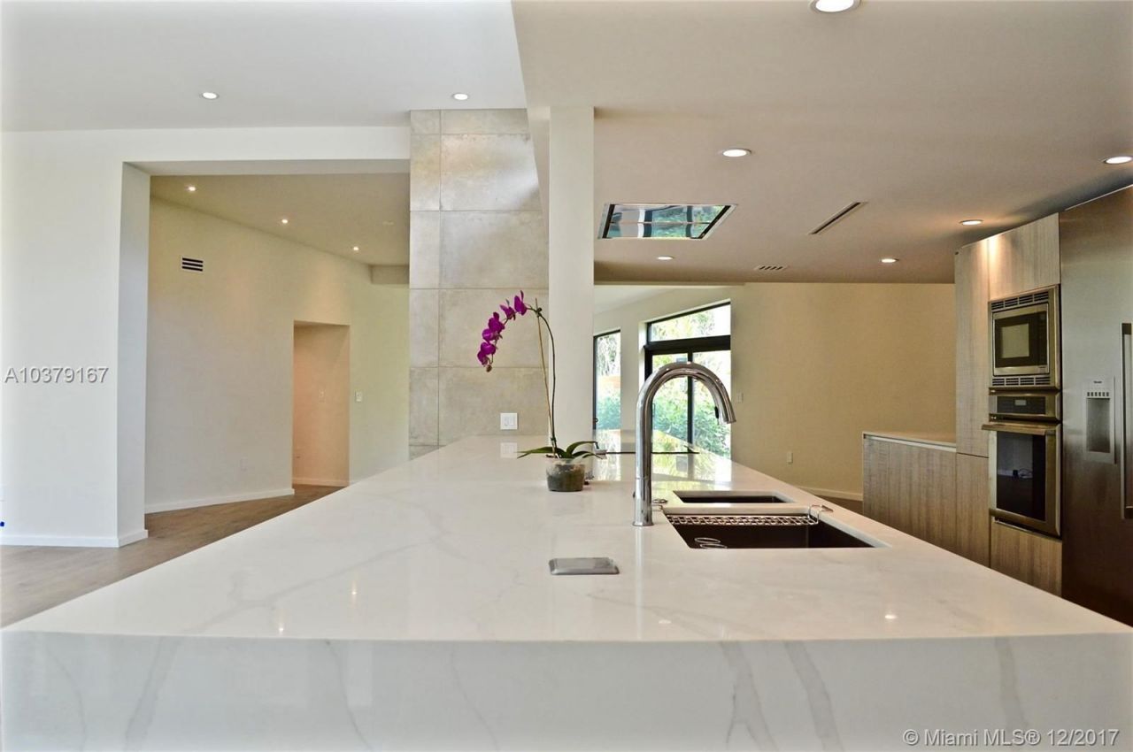 Дом в Майами, США, 380 м² - фото 6