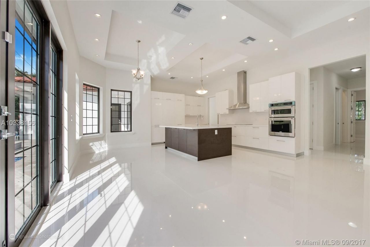 Дом в Майами, США, 320 м² - фото 9