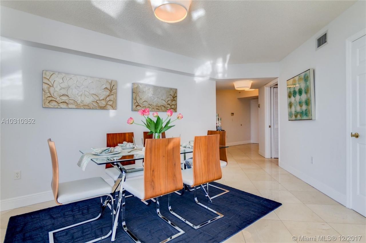 Квартира в Майами, США, 130 м² - фото 10