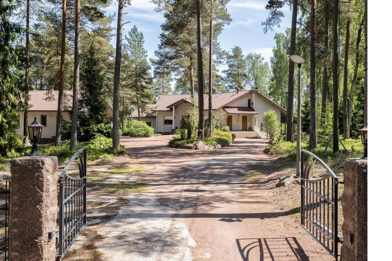 Дом в Хамине, Финляндия, 260 м2 - фото 1