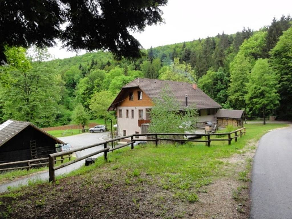 Коммерческая недвижимость в Ново-Место, Словения, 392 м2 - фото 1