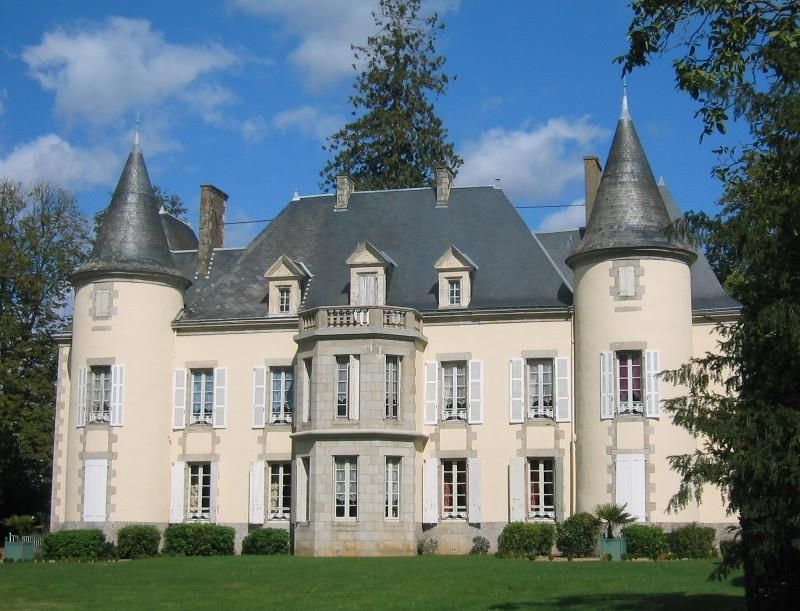 Замок в Шаранте, Франция, 1 175 м2 - фото 1