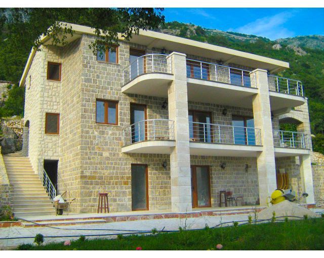 Дом в Булярице, Черногория, 450 м2 - фото 1