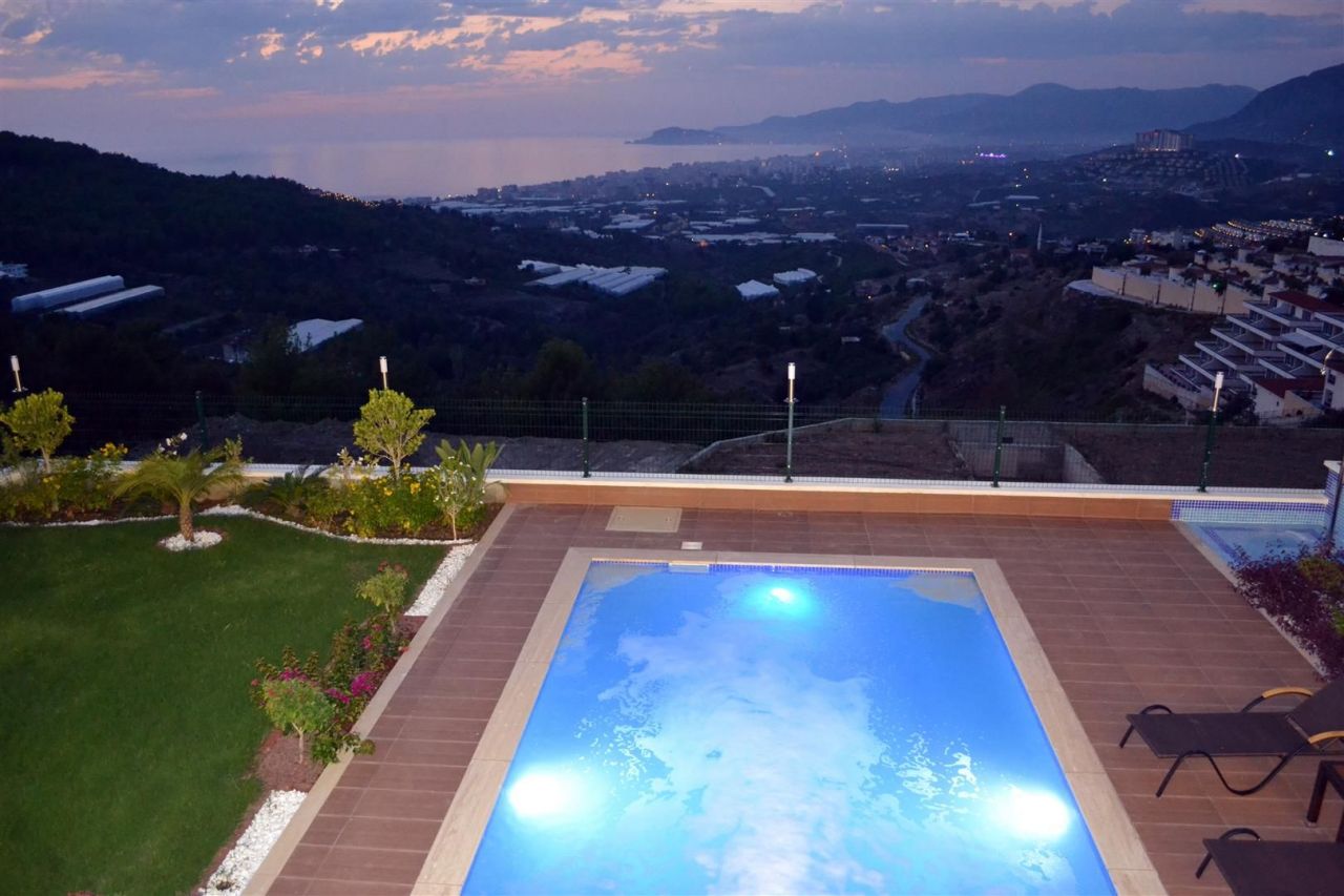 Вилла в Алании, Турция, 500 м² - фото 2