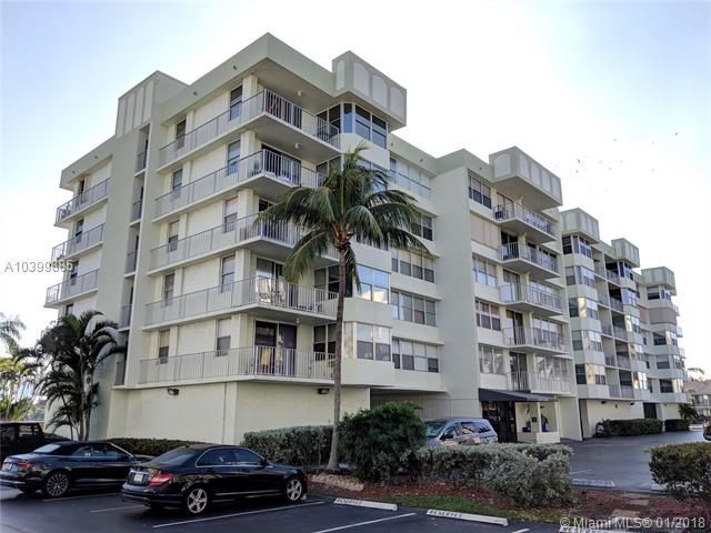 Апартаменты в Норт-Майами-Бич, США, 105 м2 - фото 1