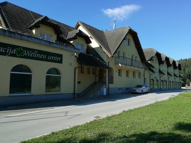 Отель, гостиница в Целе, Словения, 2 193 м2 - фото 1