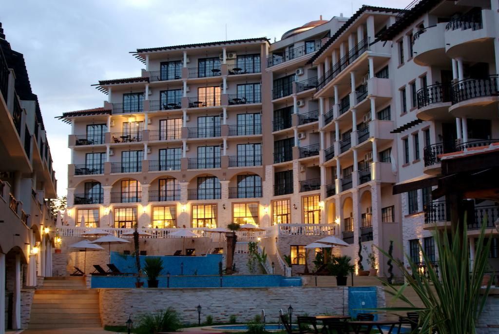 Отель, гостиница в Обзоре, Болгария, 10 168 м2 - фото 1