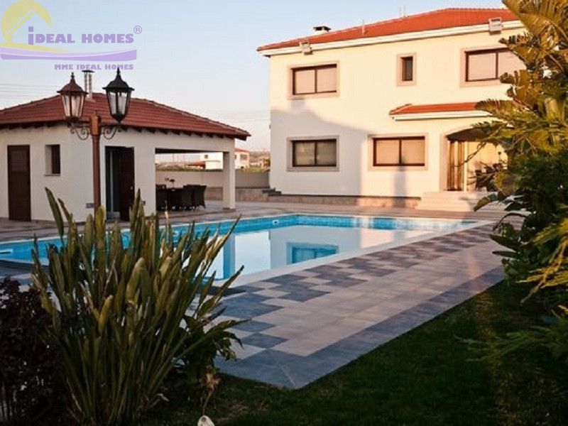 Дом в Ларнаке, Кипр, 400 м2 - фото 1
