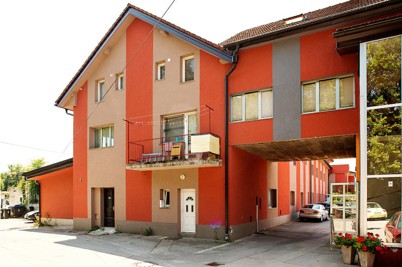 Офис в Любляне, Словения, 1 090 м2 - фото 1