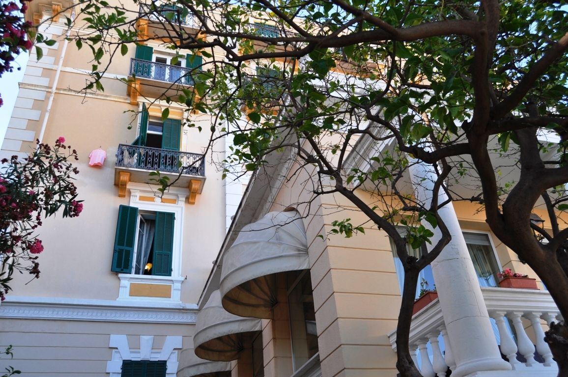 Отель, гостиница в Сан-Ремо, Италия, 1 000 м² - фото 9