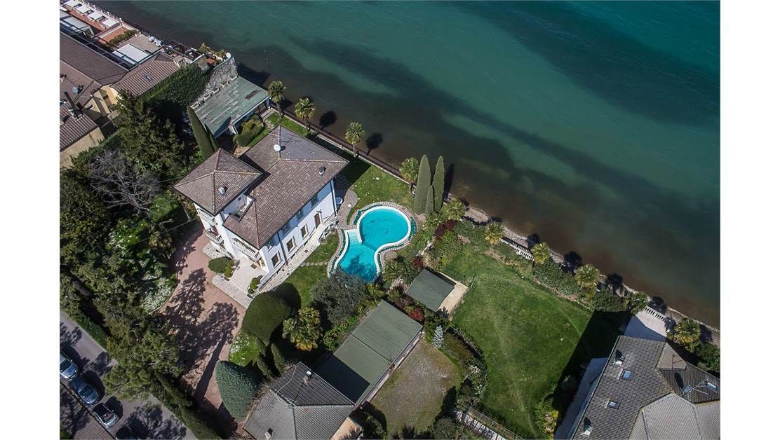 Вилла у озера Гарда, Италия, 420 м² - фото 4