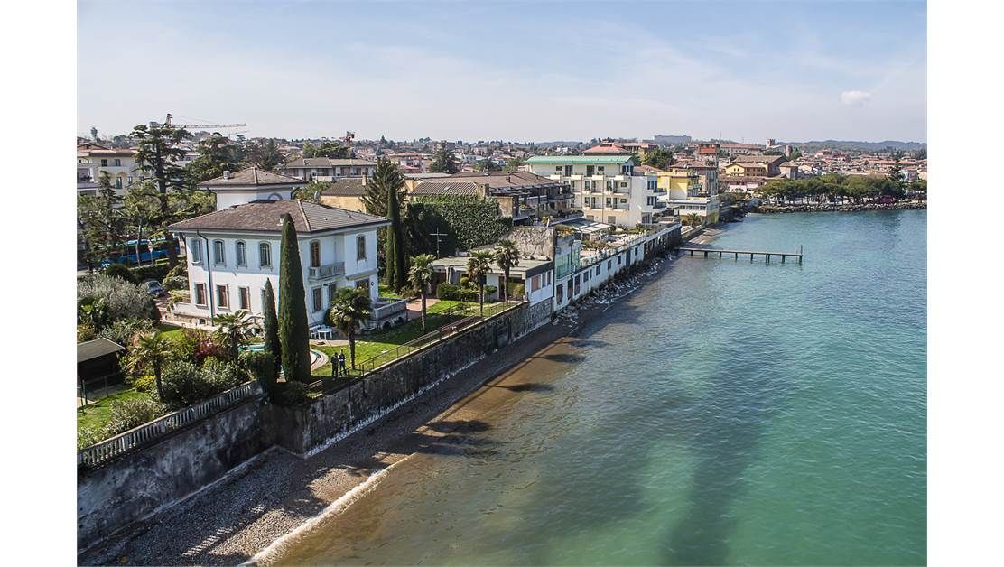 Вилла у озера Гарда, Италия, 420 м² - фото 7