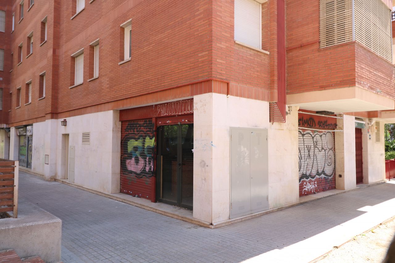 Кафе, ресторан в Оспиталет-де-Льобрегат, Испания, 85 м2 - фото 1