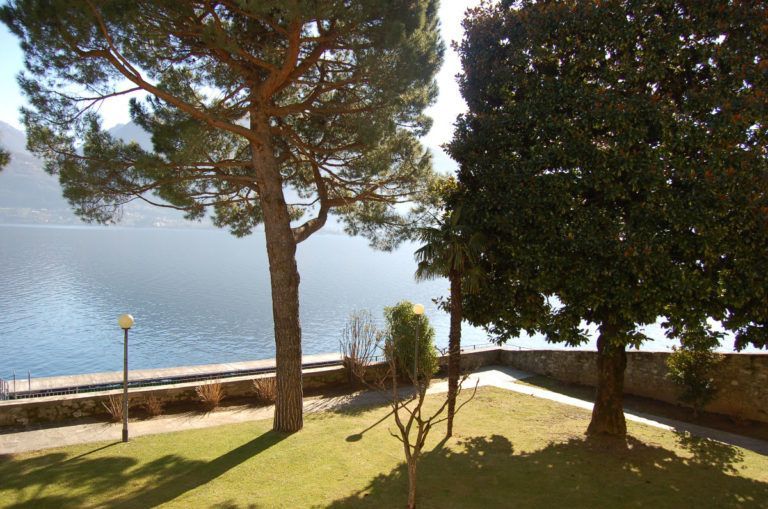Апартаменты у озера Комо, Италия, 75 м2 - фото 1