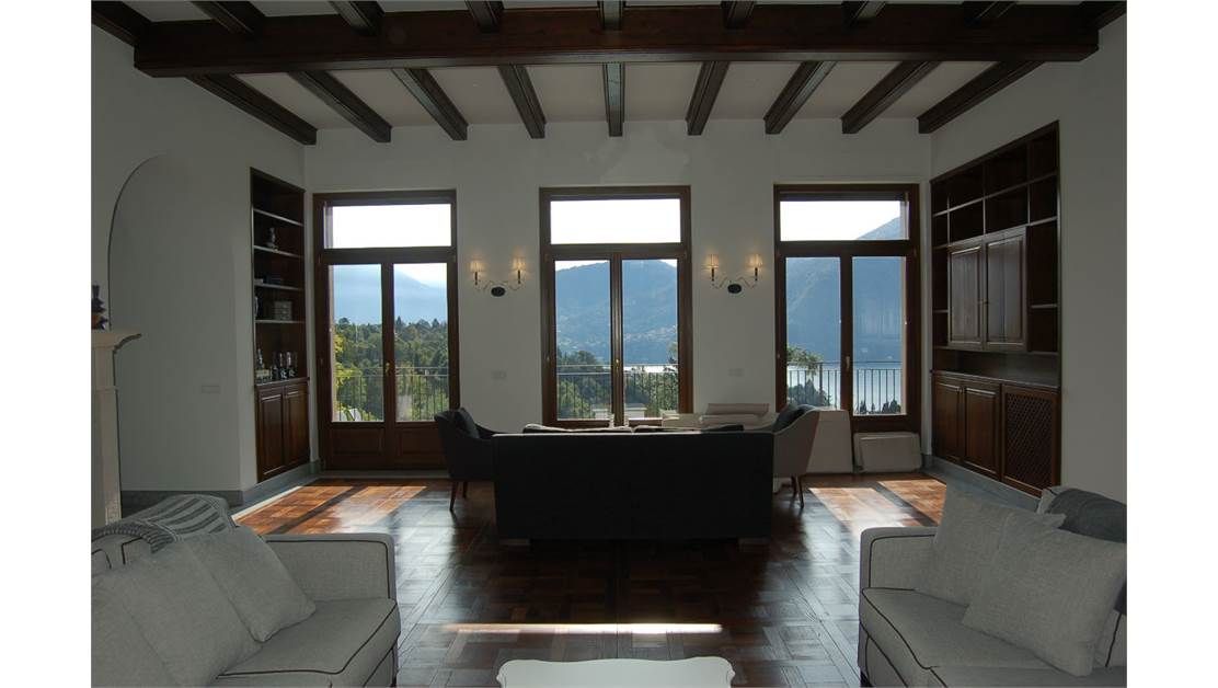 Вилла у озера Комо, Италия, 350 м² - фото 10