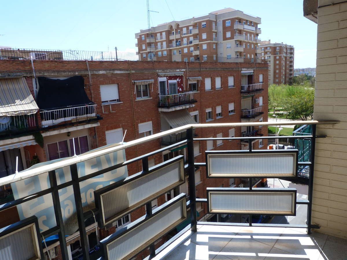 Апартаменты в Валенсии, Испания, 108 м2 - фото 1