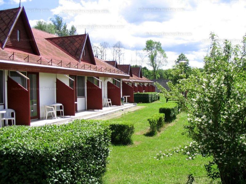 Отель, гостиница в Залакароше, Венгрия, 17 995 м2 - фото 1