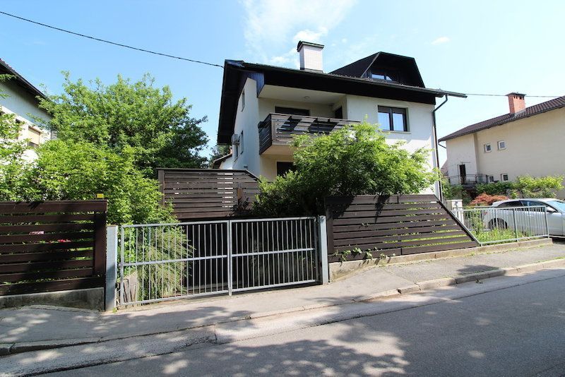 Дом в Любляне, Словения, 268 м2 - фото 1