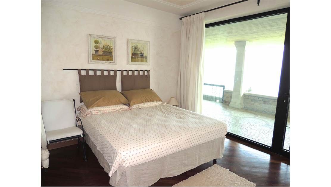 Вилла у озера Гарда, Италия, 750 м² - фото 10